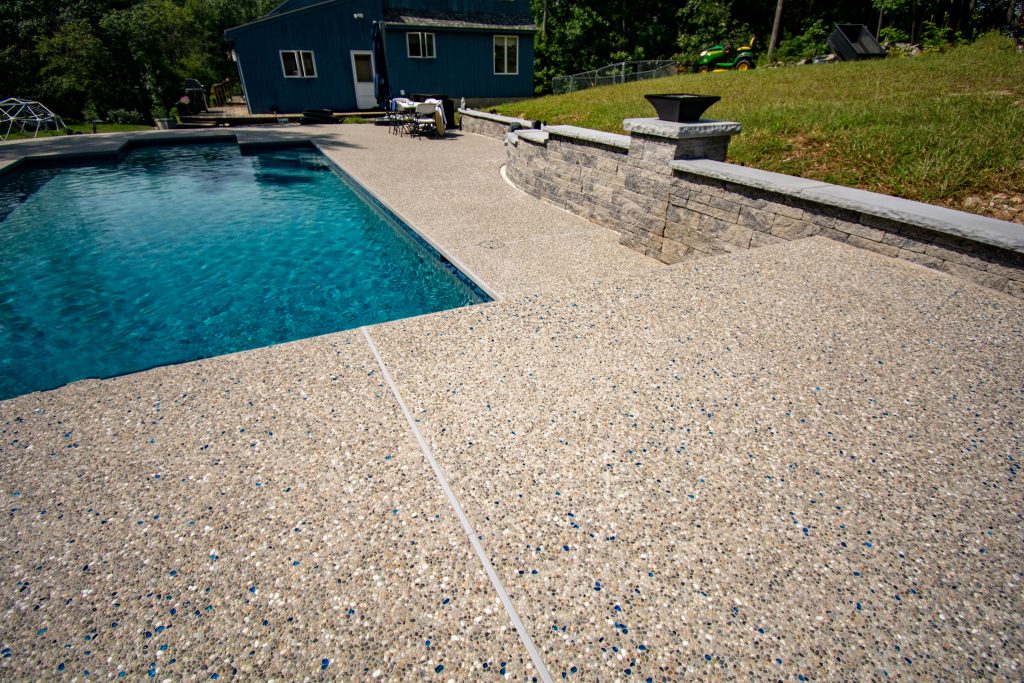 Natural colors epoxy pool deck