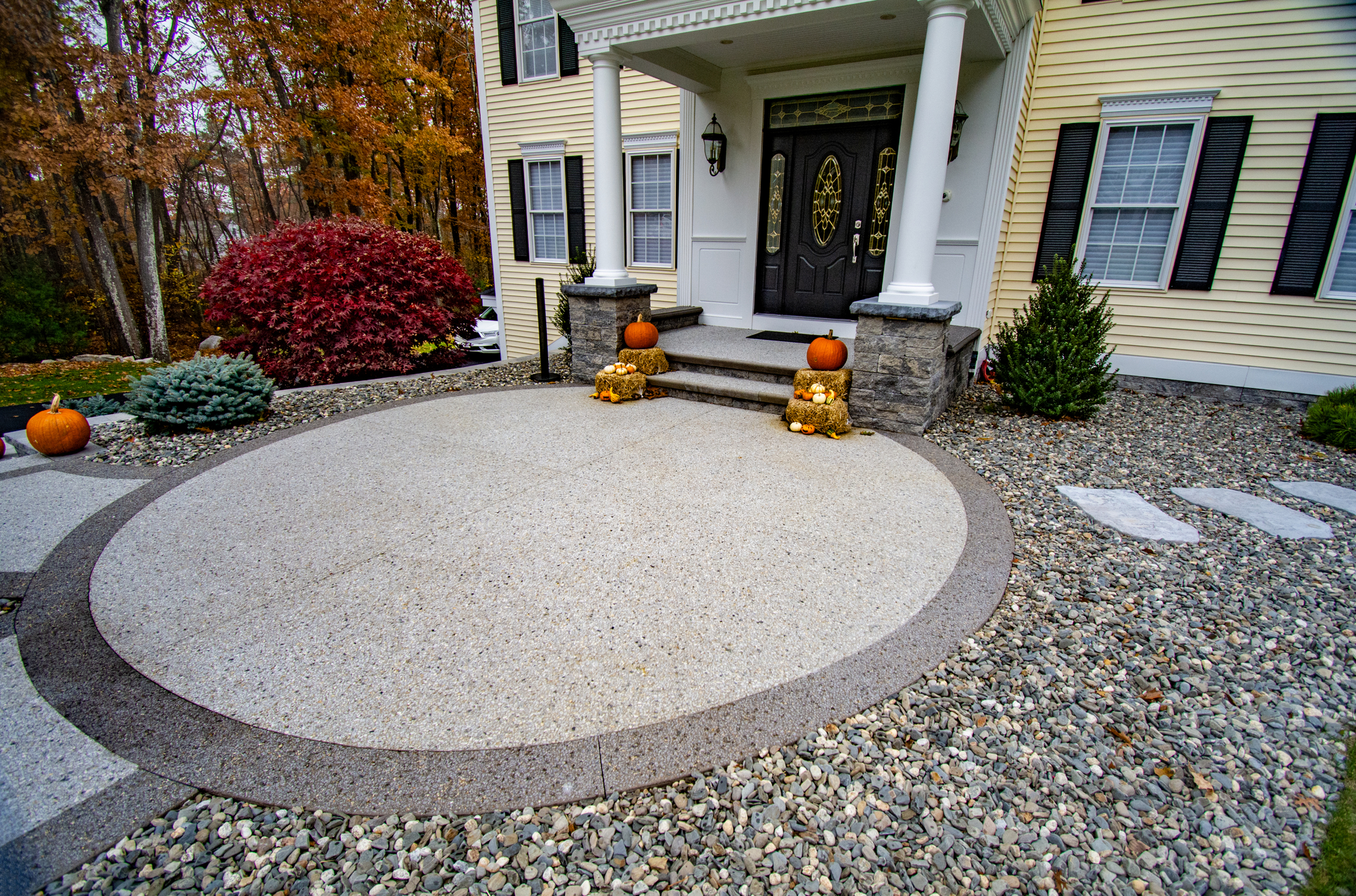 Exposed aggregate accenting a patio
