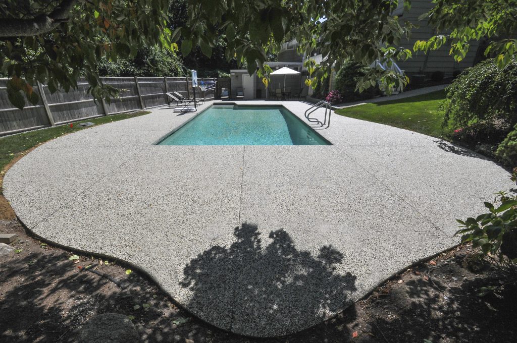 Epoxy pool deck irregular shape