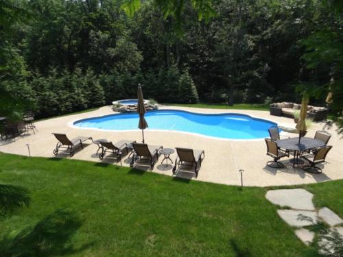 Exposed Aggregate Pool Patio