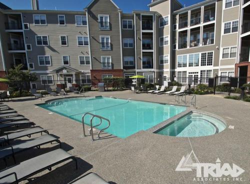 Commercial Exposed Aggregate Pool Deck