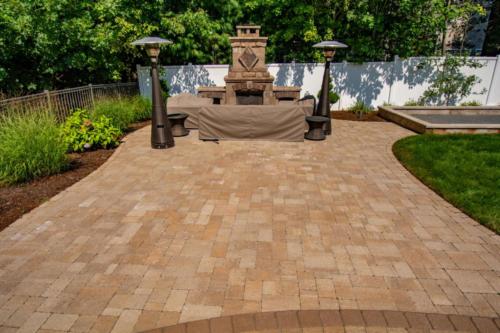 Patio paver with outdoor stove and kitchen